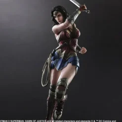 Batman v Superman Dawn of Justice: Play Arts Kai Wonder Woman