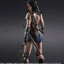 Batman v Superman Dawn of Justice: Play Arts Kai Wonder Woman
