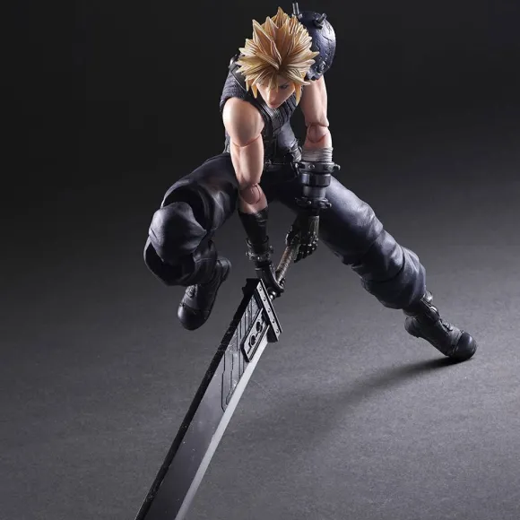 Final Fantasy VII Remake Play Arts Kai: Cloud Strife