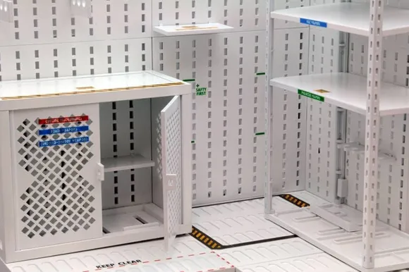 1/12 Little Armory (LD027) Weapons Room A
