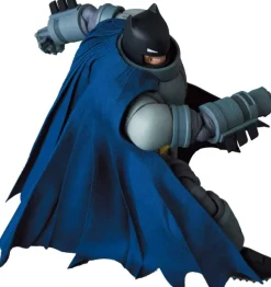 MAFEX Armored Batman (The Dark Knight Returns)