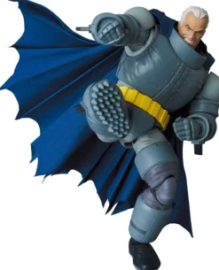 MAFEX Armored Batman (The Dark Knight Returns)
