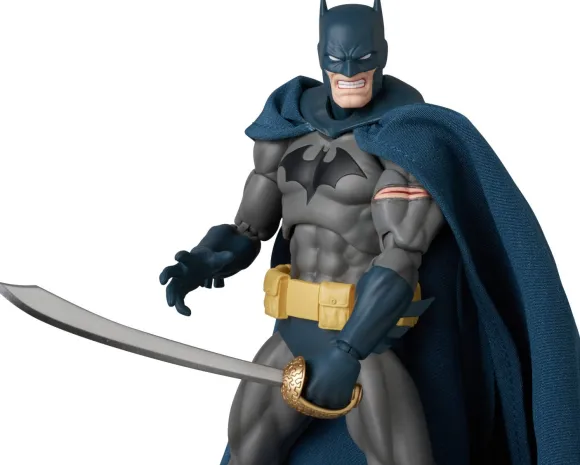 MAFEX Batman Damage Ver. (Batman: Hush Ver.)