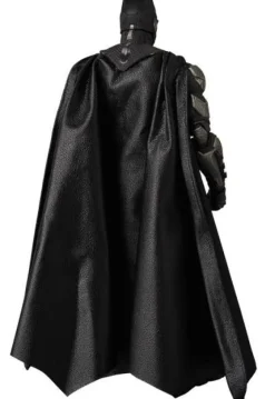 MAFEX Batman Tactical Suit Ver. (Justice League)