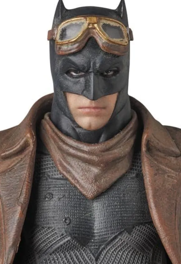 MAFEX Batman V. Superman: Knightmare Batman
