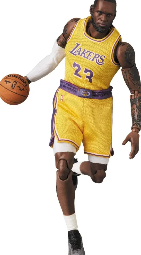 Mafex LeBron James (Los Angeles Lakers)