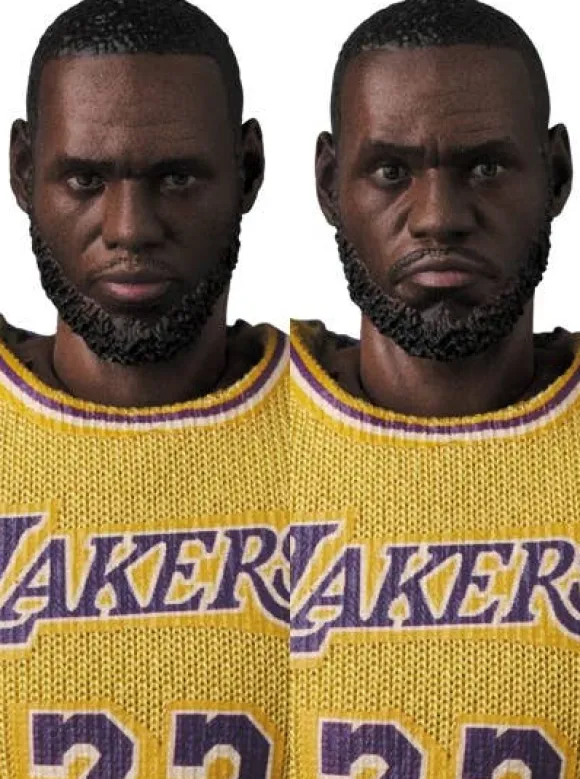 Mafex LeBron James (Los Angeles Lakers)