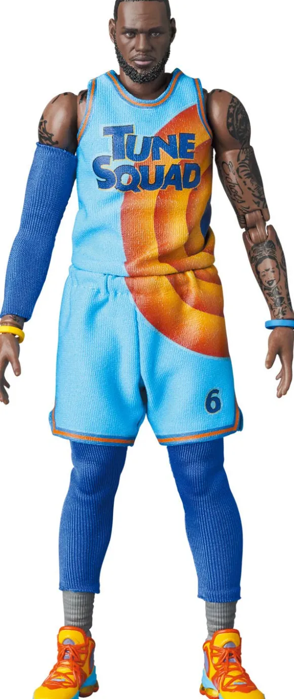 MAFEX LeBron James SPACE JAM: A NEW LEGACY Ver.