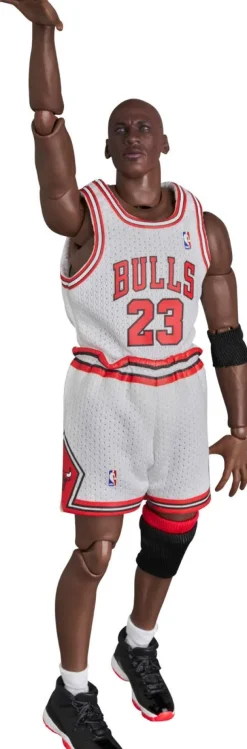 MAFEX Michael Jordan (Chicago Bulls Home)