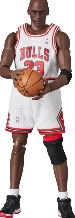 MAFEX Michael Jordan (Chicago Bulls Home)
