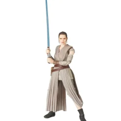 MAFEX Rey (Star Wars: The Force Awakens)