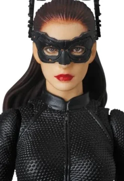 MAFEX Selina Kyle Ver. 2.0 - The Dark Knight Rises