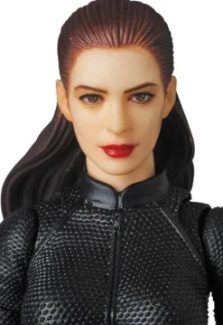 MAFEX Selina Kyle Ver. 2.0 - The Dark Knight Rises