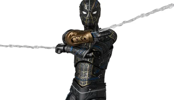 MAFEX Spider-Man Black & Gold Suit (Spider-Man: No Way Home)