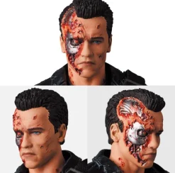 MAFEX T-800 (T2:Battle Damage Ver.)