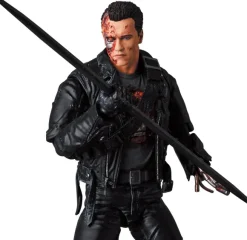 MAFEX T-800 (T2:Battle Damage Ver.)