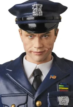 MAFEX The Dark Knight - The Joker (Cop Ver.)