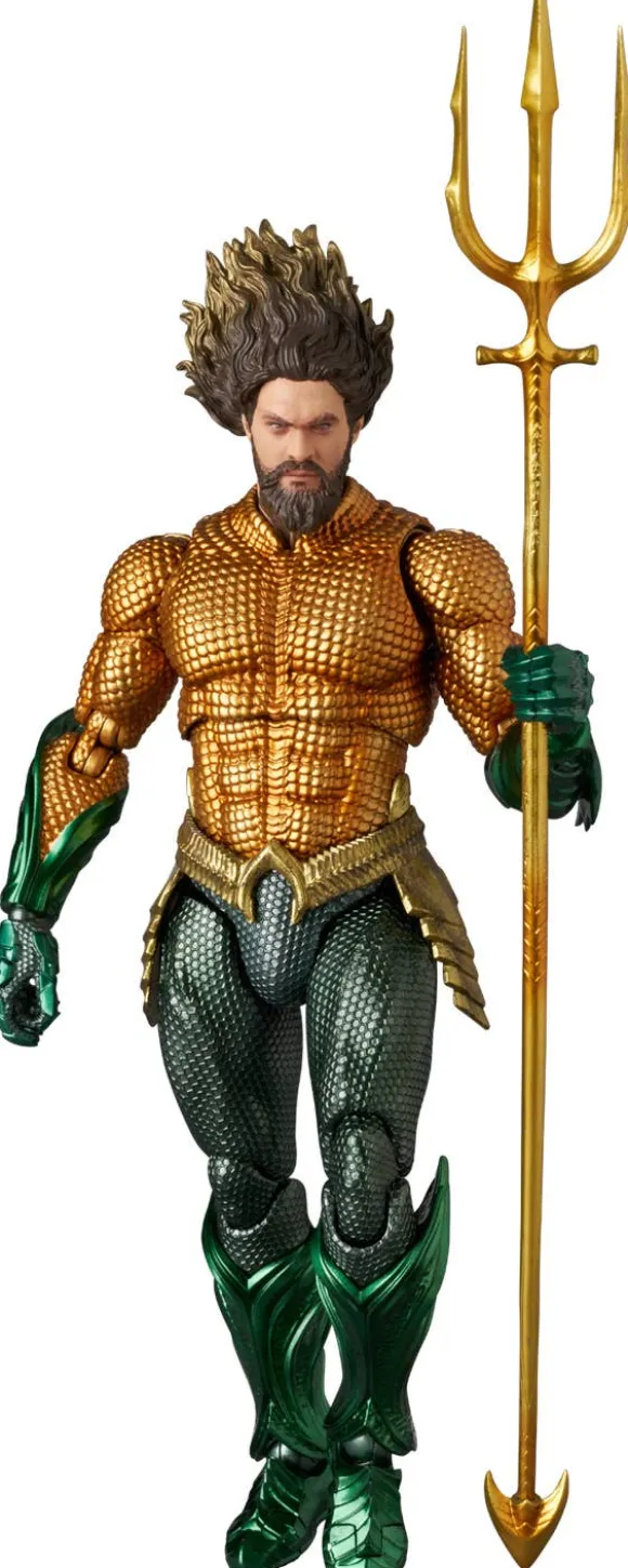 MAFEX Aquaman (Gold & Green Suit)