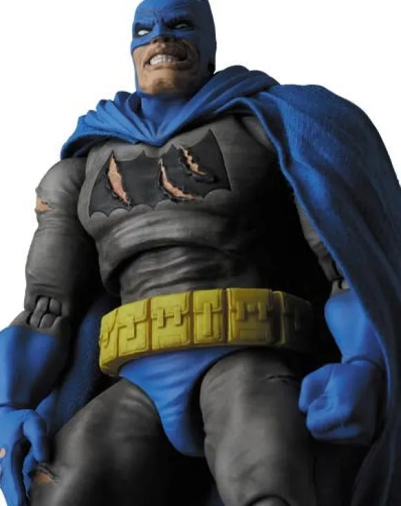 MAFEX Batman (TDKR:The Dark Knight Triumphant)