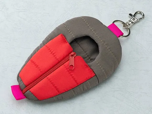 Nendoroid Pouch: Sleeping Bag (Grey and Red Ver.)