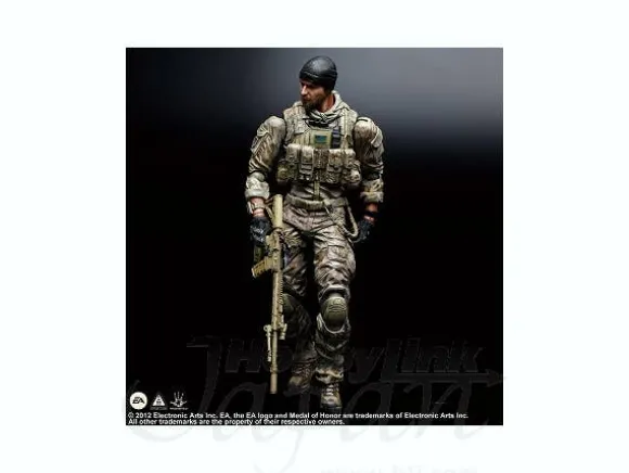 Play Arts Kai: Tom Preacher Medal of Honor