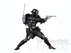 Revoltech Protect Gear "Red Spectacles" Edition