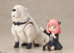 S.H.Figuarts Bond Forger with Anya