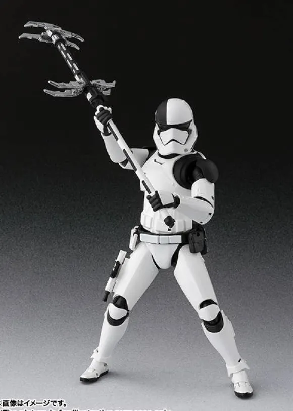 S.H.Figuarts Executioner & Elite Pretorian Guard - Double Blade with BB-2 (Star Wars: The Last Jedi)