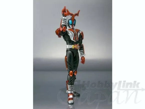 S.H.Figuarts Kamen Rider Kabuto Hyper Form